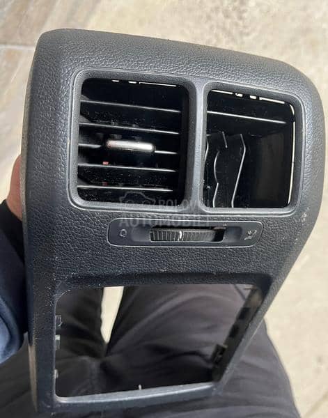 zadnja rešetka ventilacije