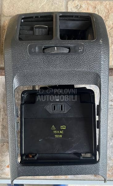 zadnja rešetka ventilacije