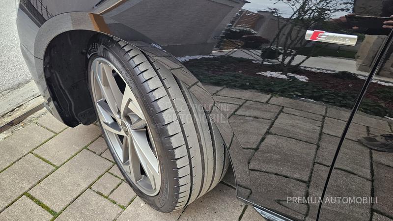 Audi A4 40 TDI S LINE