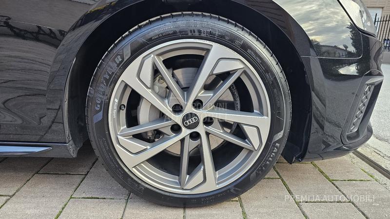 Audi A4 40 TDI S LINE