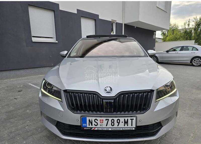Škoda Superb 