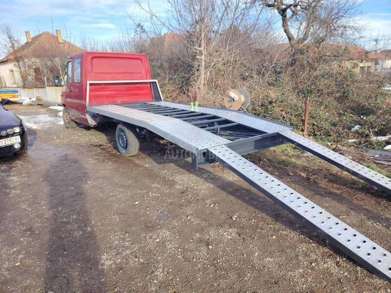 Mercedes Benz SPRINTER