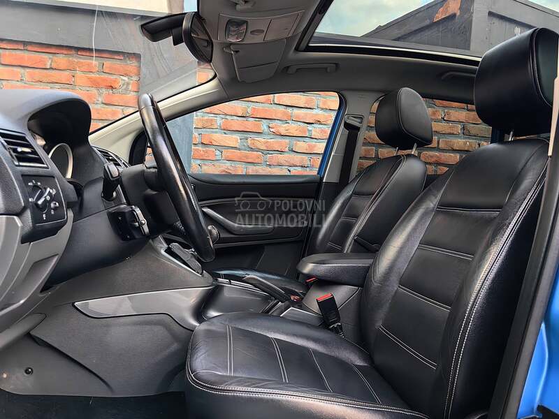 Ford Kuga CDTI 4x4 PAN0 NAVl