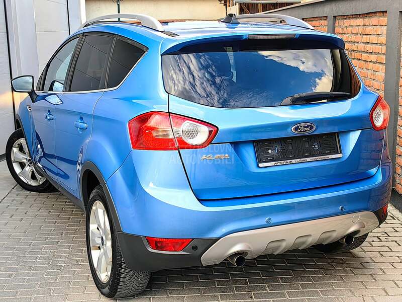 Ford Kuga CDTI 4x4 PAN0 NAVl