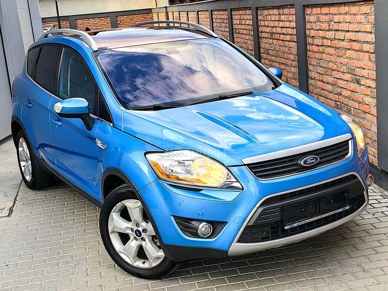 Ford Kuga CDTI 4x4 PAN0 NAVl