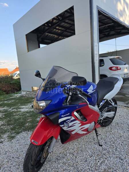 Honda cbr 600f