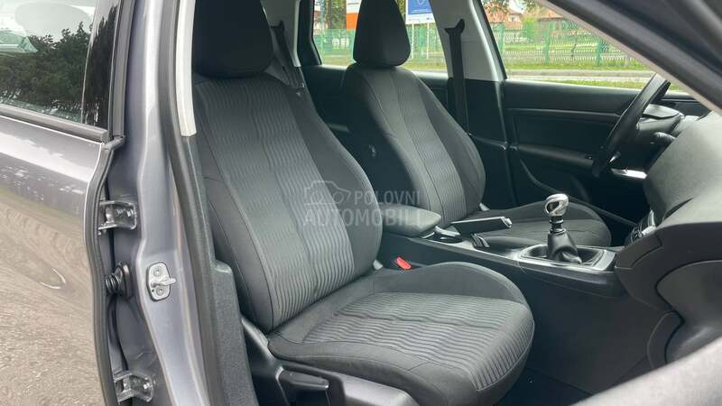 Peugeot 308 1.6HDi/LED/NAV