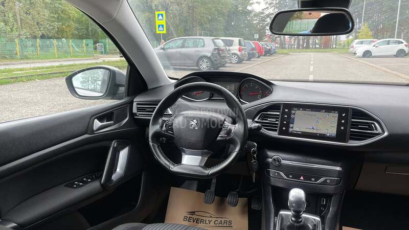 Peugeot 308 1.6HDi/LED/NAV
