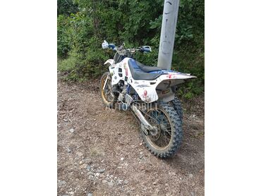 Yamaha cross