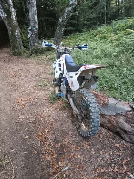 Yamaha cross