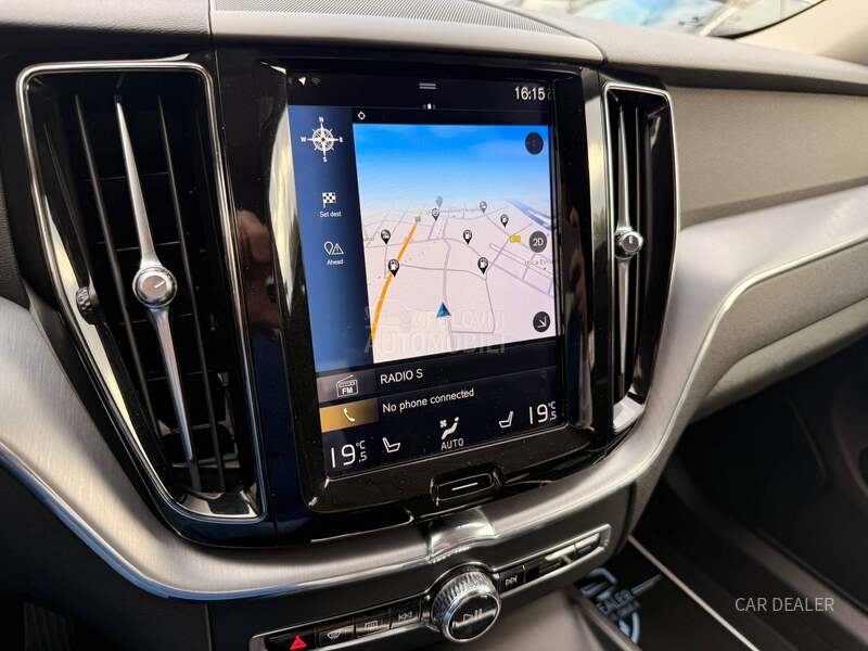 Volvo XC60 momentum/mildhyb
