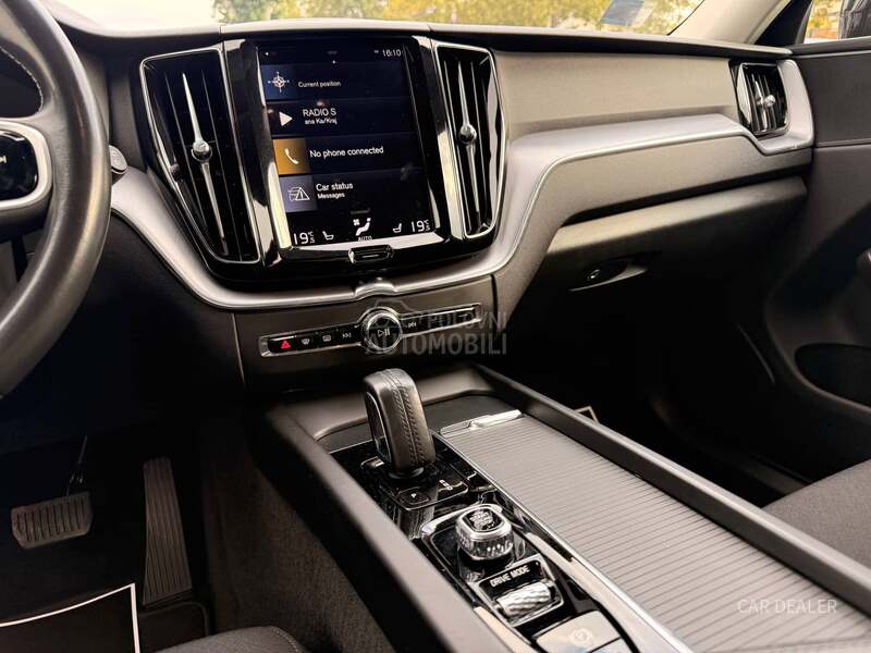 Volvo XC60 momentum/mildhyb