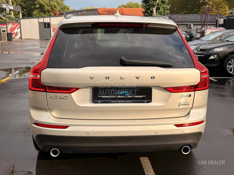 Volvo XC60 momentum/mildhyb