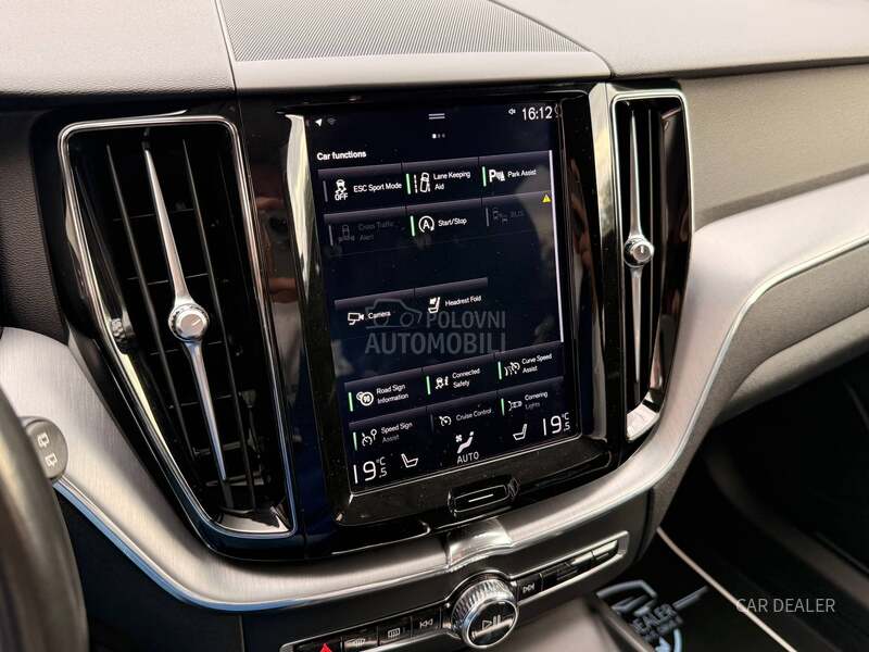 Volvo XC60 momentum/mildhyb