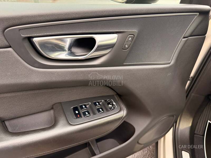 Volvo XC60 momentum/mildhyb