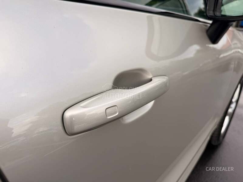 Volvo XC60 momentum/mildhyb