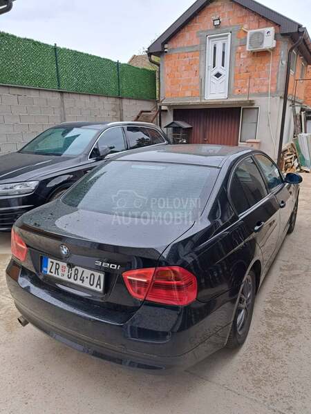 BMW 320 SALONSKO STANJE