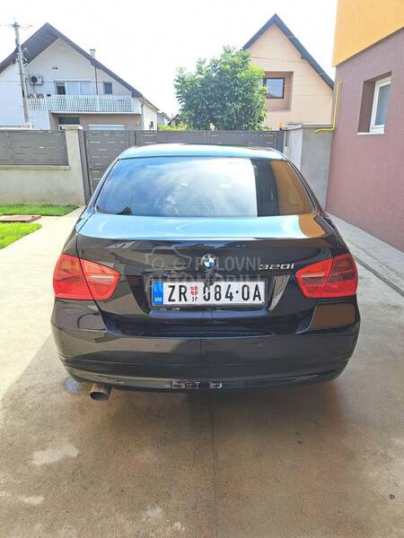 BMW 320 SALONSKO STANJE