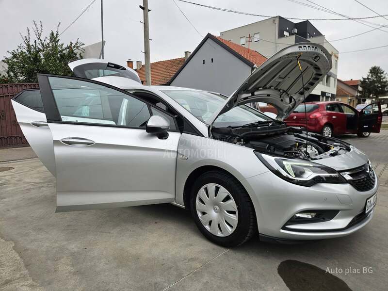 Opel Astra K 1.6cdti MATRIX/KAM
