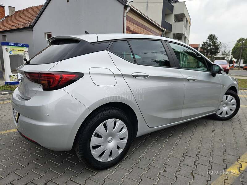 Opel Astra K 1.6cdti MATRIX/KAM