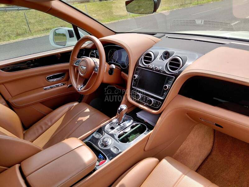 Bentley Bentayga 