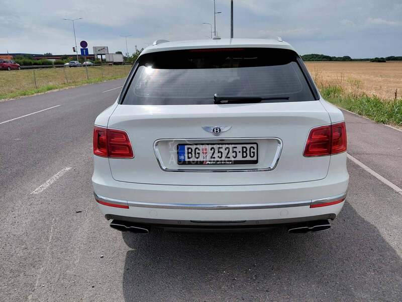 Bentley Bentayga 
