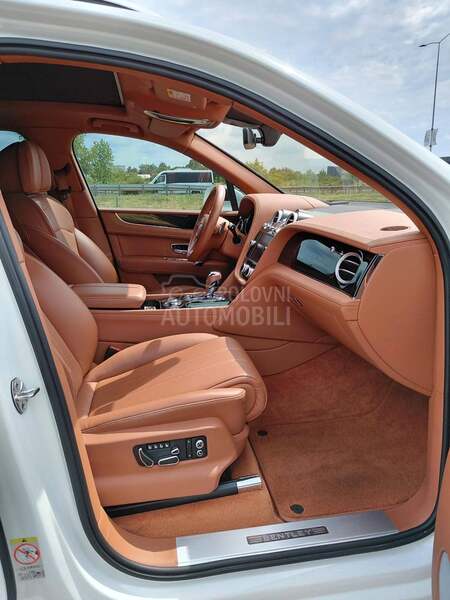 Bentley Bentayga 