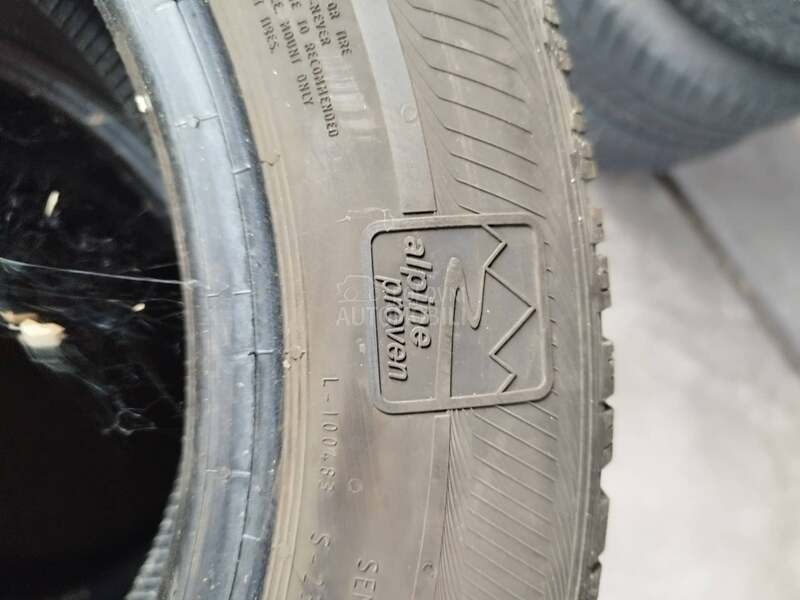 Semperit 185/60 R15 Zimska