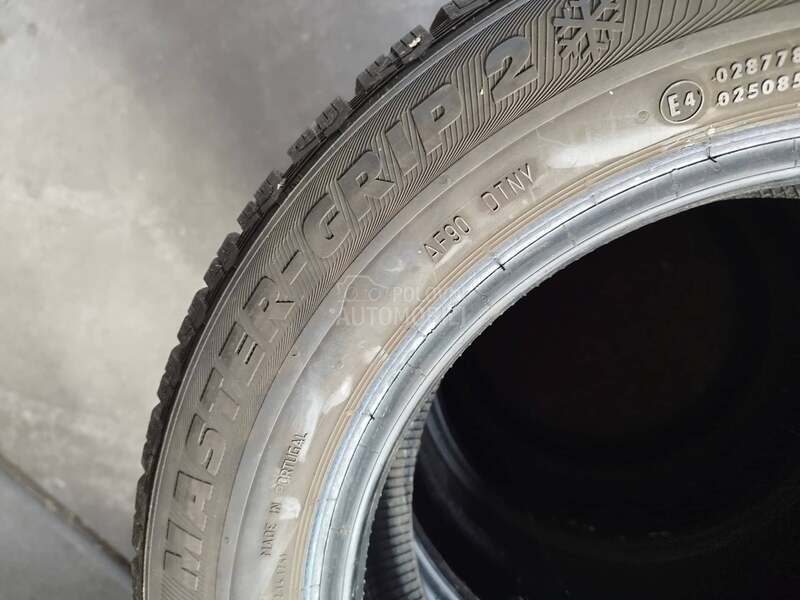 Semperit 185/60 R15 Zimska