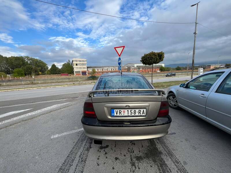 Opel Vectra B 