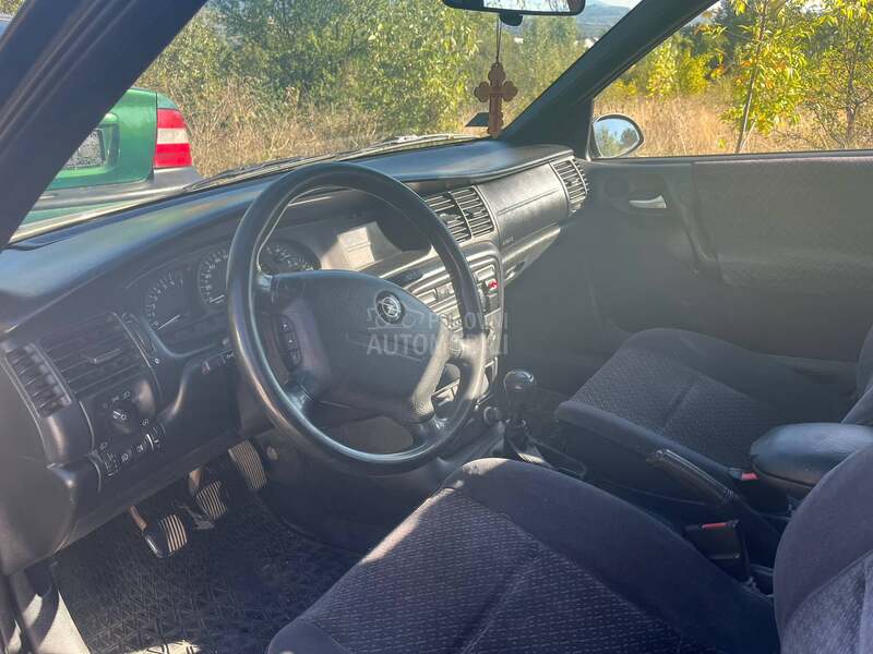 Opel Vectra B 