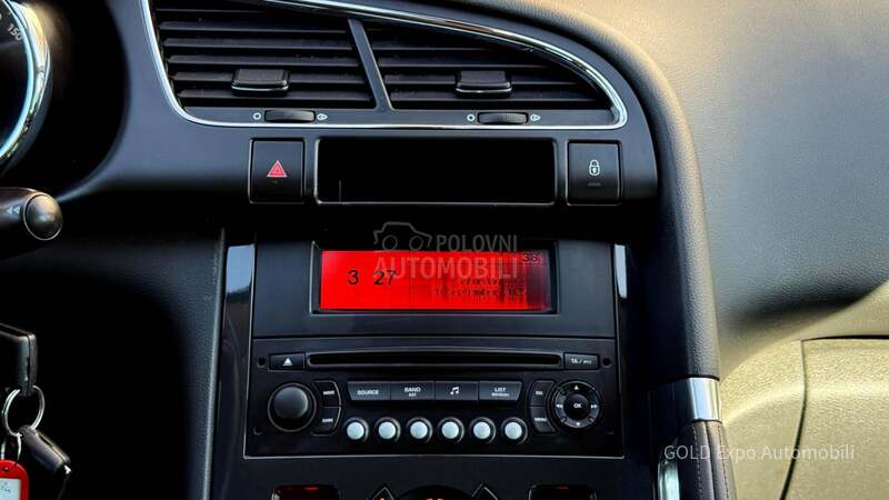 Peugeot 3008 1.6 HDi AUT PREMIUM