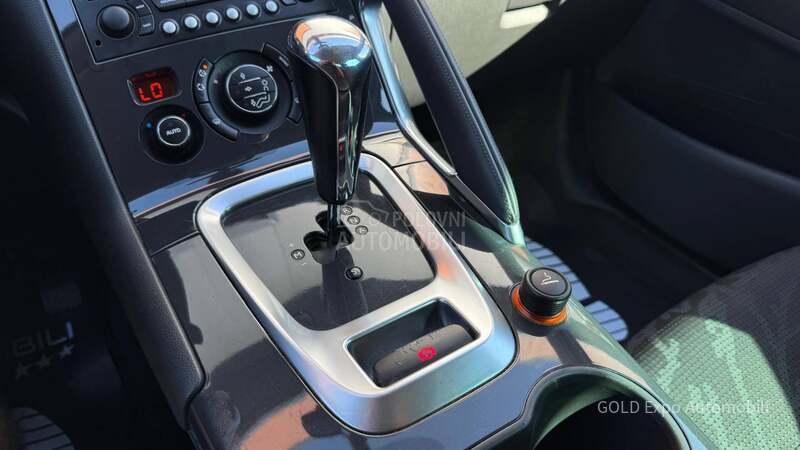 Peugeot 3008 1.6 HDi AUT PREMIUM
