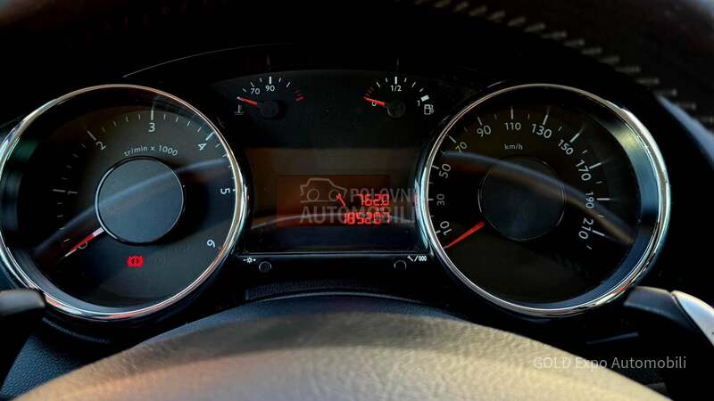 Peugeot 3008 1.6 HDi AUT PREMIUM