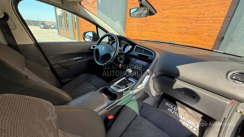 Peugeot 3008 1.6 HDi AUT PREMIUM