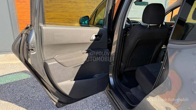 Peugeot 3008 1.6 HDi AUT PREMIUM