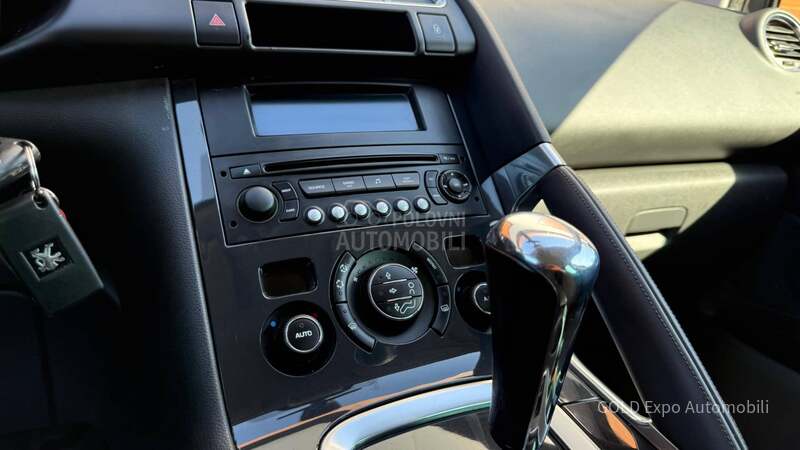 Peugeot 3008 1.6 HDi AUT PREMIUM