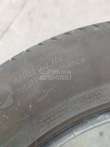 Michelin 215/65 R17 Letnja
