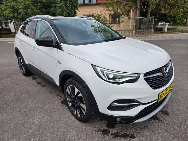 Opel Grandland X 1.2 TURBO 96.999k.m