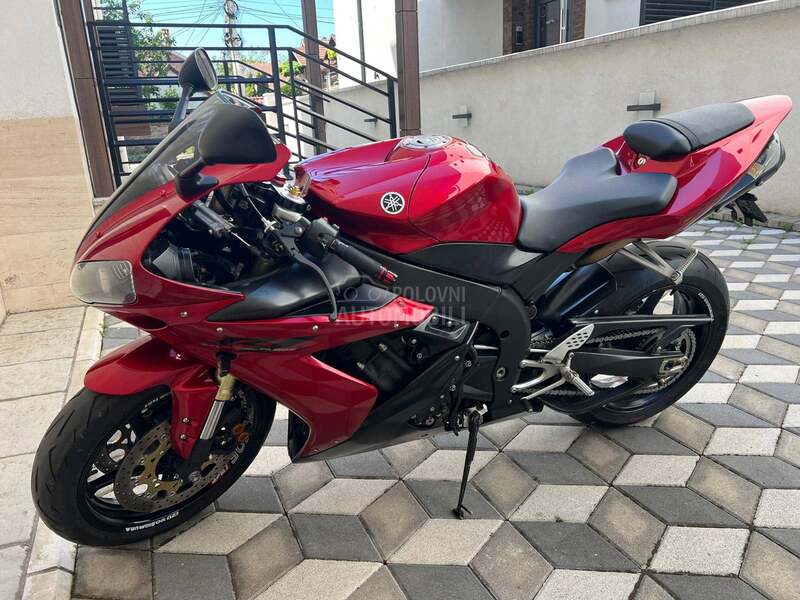 Yamaha R1