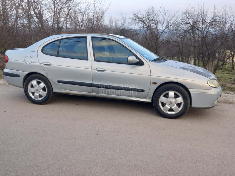 Renault Megane 1.6 V L.A S N I K