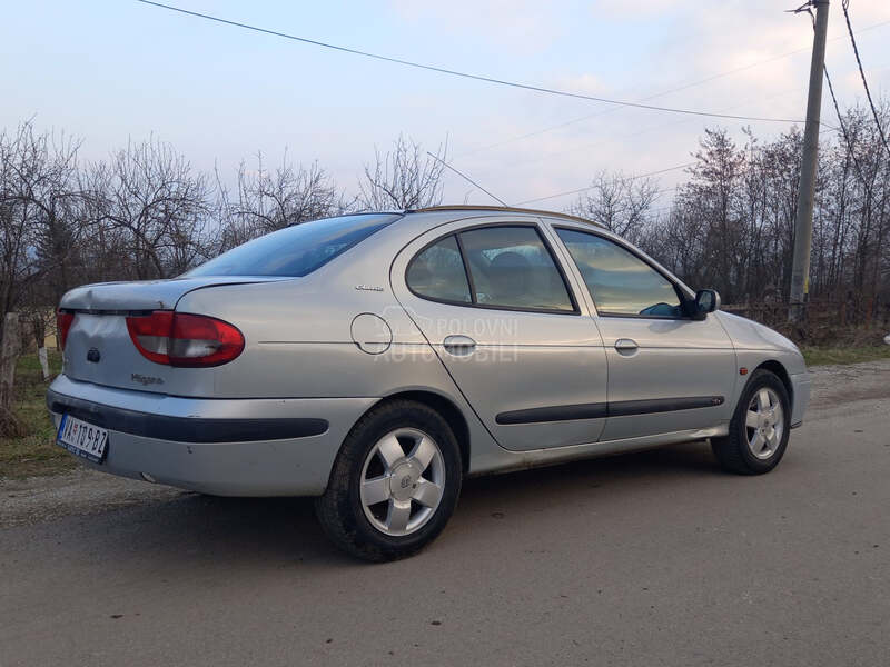 Renault Megane 1.6 V L.A S N I K