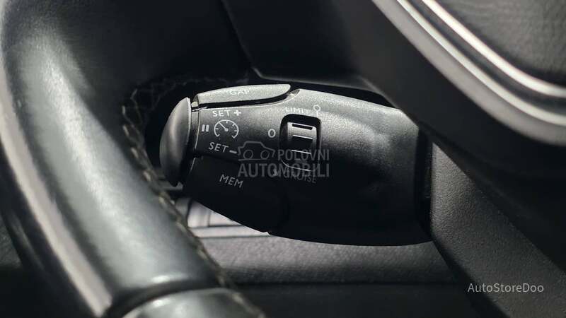 Peugeot 3008 1.2i PureTech