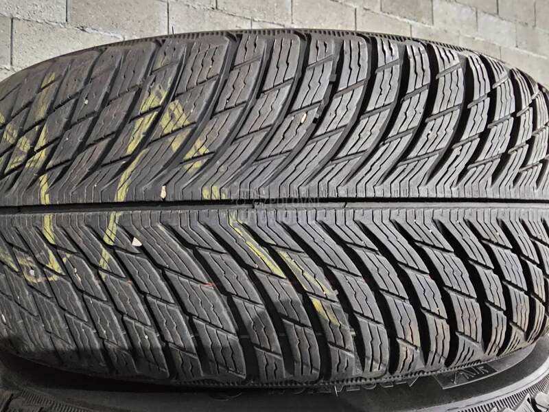 Michelin 235/55 R17 Zimska
