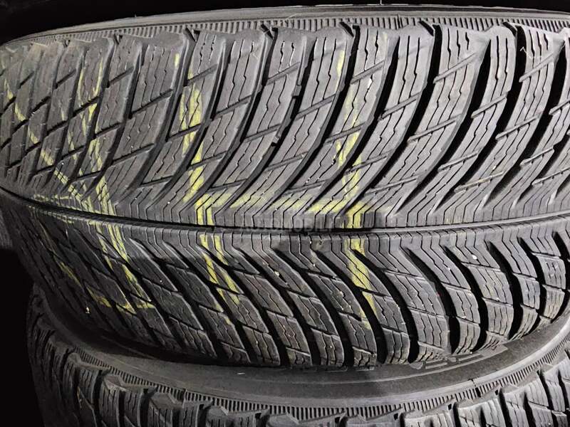 Michelin 235/55 R17 Zimska
