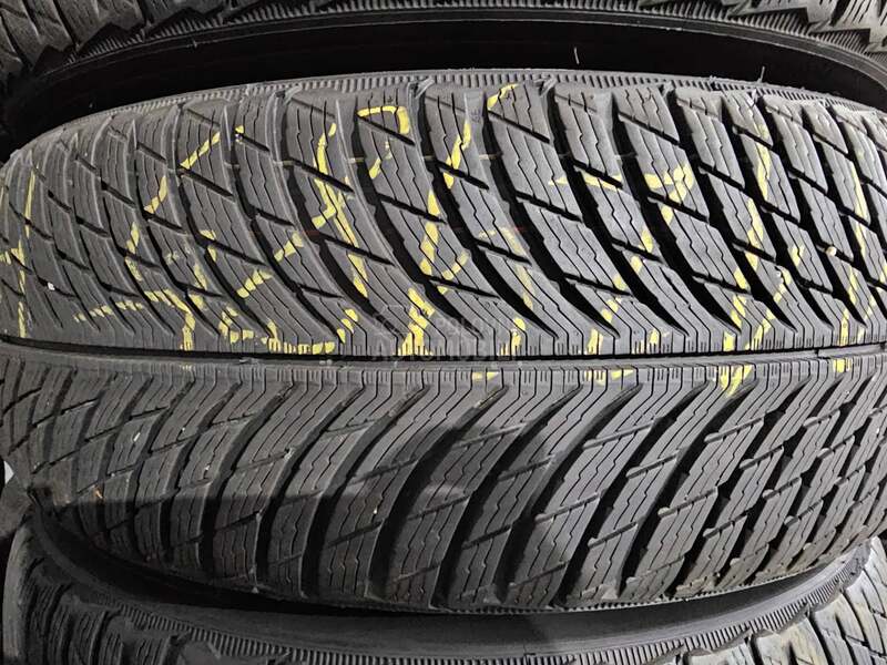 Michelin 235/55 R17 Zimska