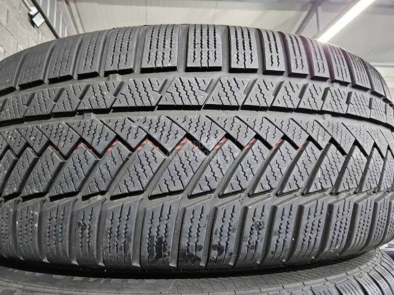 Continental 255/45 R20 Zimska