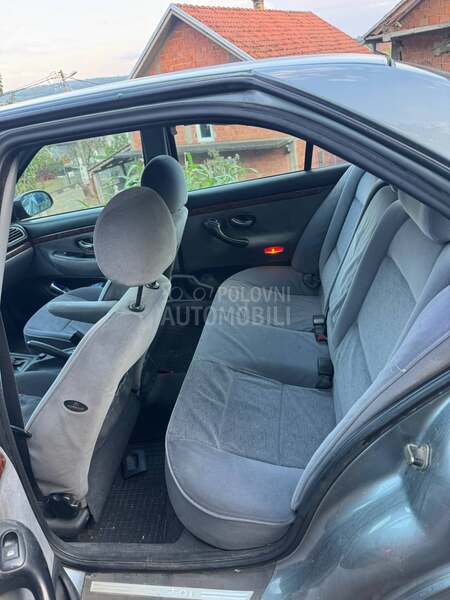 Peugeot 406 