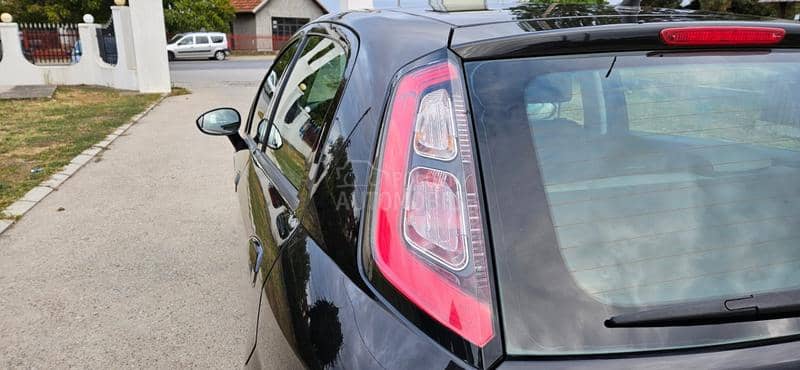 Fiat EVO 1.4 b Fiat EVO 1.4 b