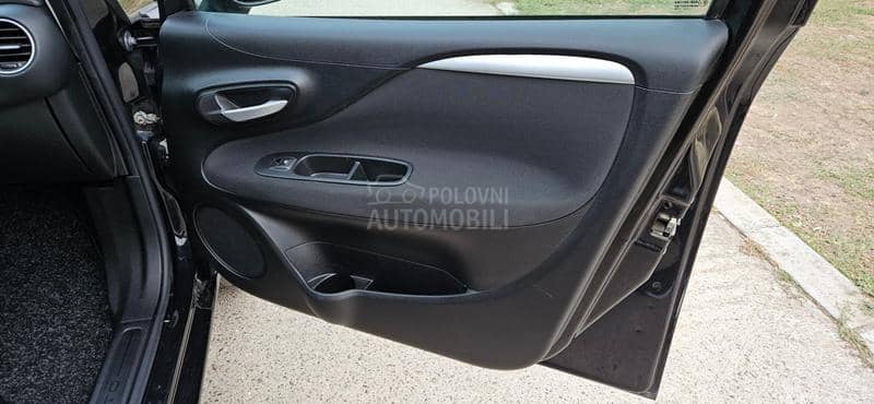 Fiat EVO 1.4 b Fiat EVO 1.4 b